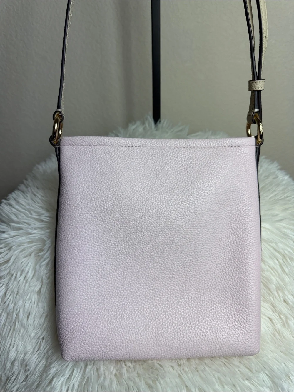 kate spade Pale Pink Pebbled Leather Crossbody with Floral Charm and Dust Bag